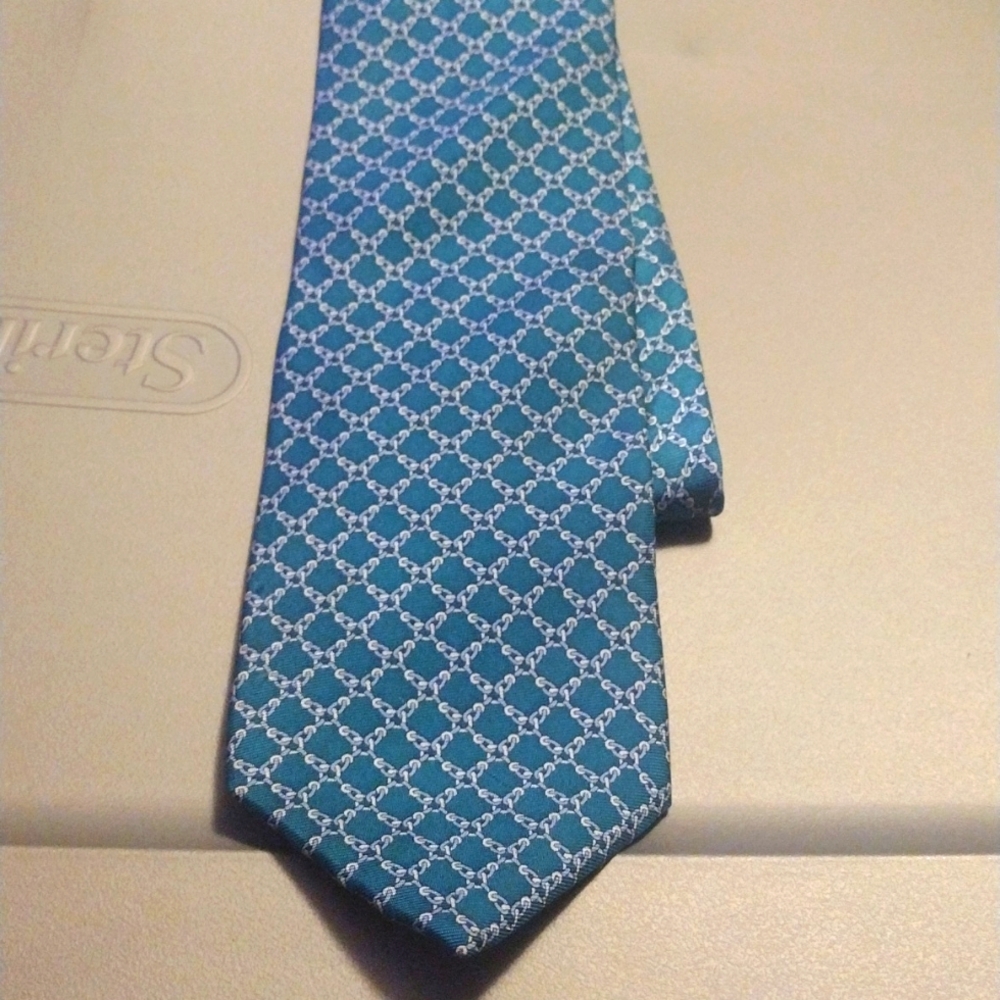 Brooks Brothers 100% Silk Tie